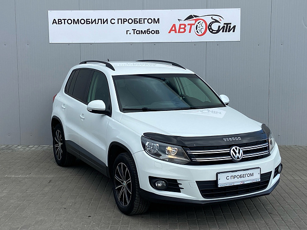 Volkswagen Tiguan, 2014г., передний привод, робот