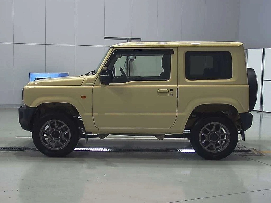 Suzuki Jimny, 2021г., полный привод, механика