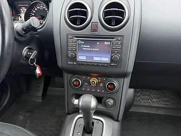 Nissan Qashqai, 2013г, передний привод, вариатор