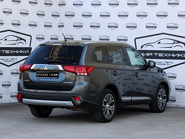 Mitsubishi Outlander, 2015г, полный привод, вариатор