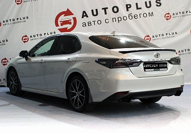 Toyota Camry, 2021г, передний привод, автомат