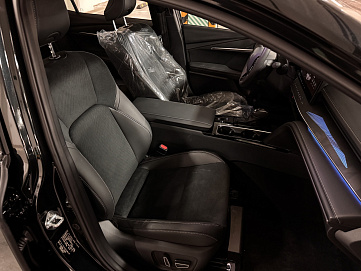 Toyota Camry, 2024г, передний привод, вариатор