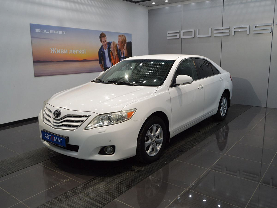 Toyota Camry, 2011г., передний привод, автомат