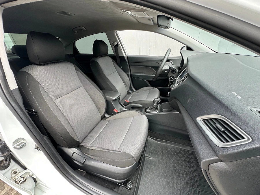 Hyundai Solaris, 2019г., передний привод, автомат