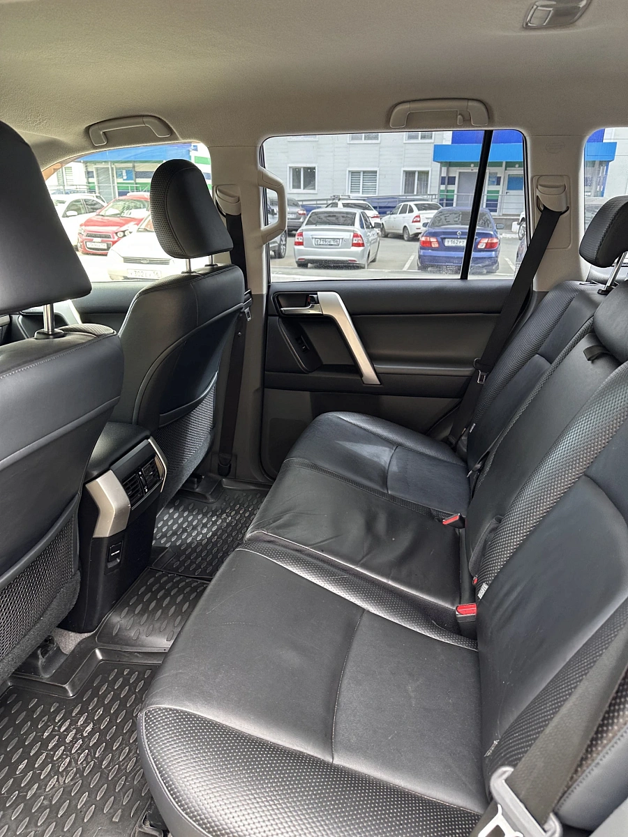 Toyota Land Cruiser Prado, 2010г., полный привод, автомат