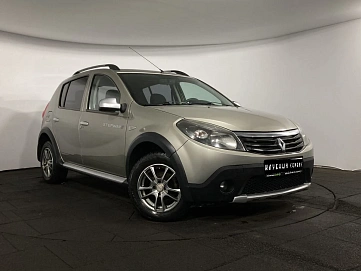 Renault , 2012г., передний привод, механика