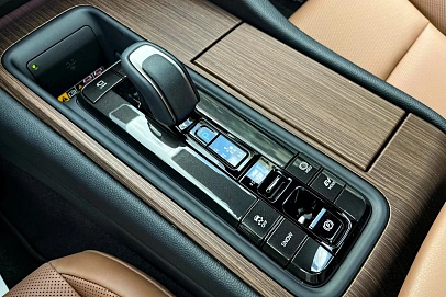 Toyota Crown, 2025г, задний привод, вариатор