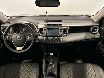 Toyota RAV4, 2014г, передний привод, автомат