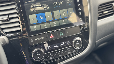 Mitsubishi Outlander, 2022г, передний привод, вариатор