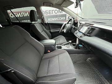 Toyota RAV4, 2018г, полный привод, вариатор