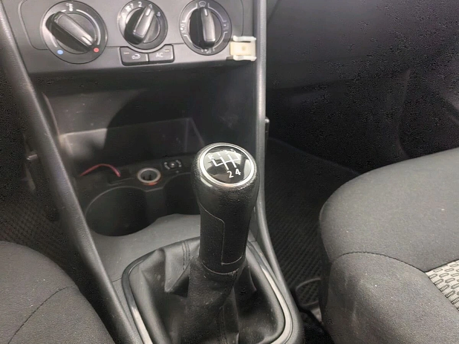 Volkswagen Polo, 2011г., передний привод, механика