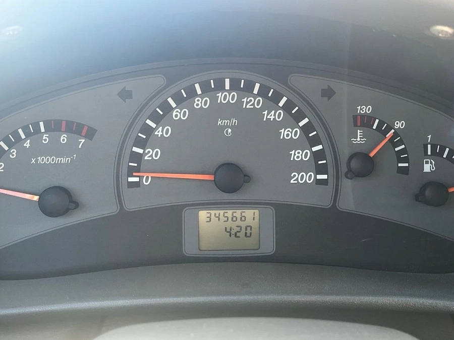 Lada (ВАЗ) 2110, 2006г., передний привод, механика