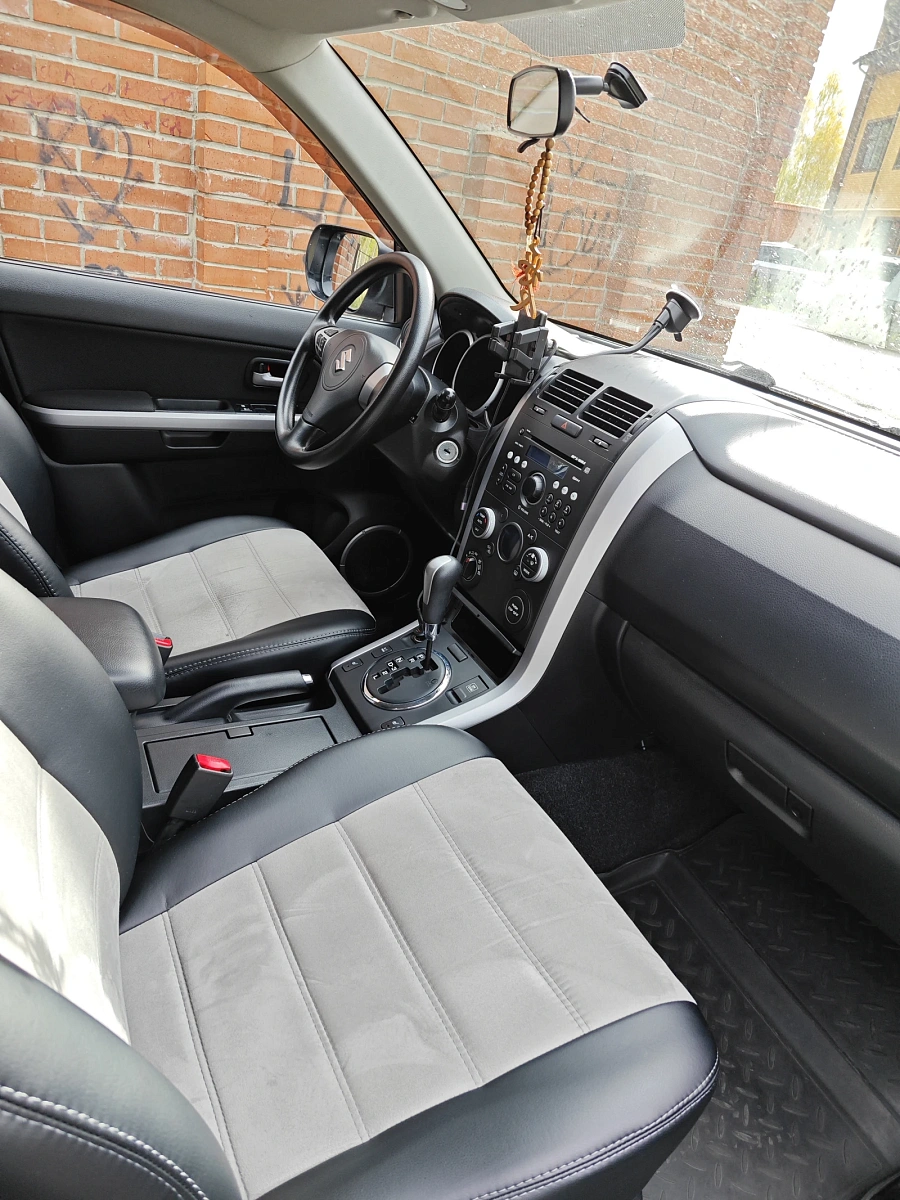 Suzuki Grand Vitara, 2011г., полный привод, автомат