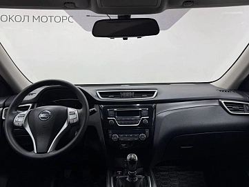 Nissan X-Trail, 2015г, передний привод, механика