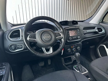 Jeep Renegade, 2018г, передний привод, робот