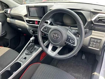 Toyota Raize, 2022г, полный привод, вариатор