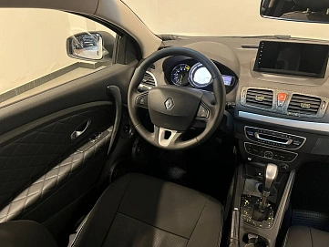 Renault Megane, 2011г, передний привод, автомат