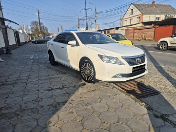 Toyota Camry, 2012г, передний привод, автомат