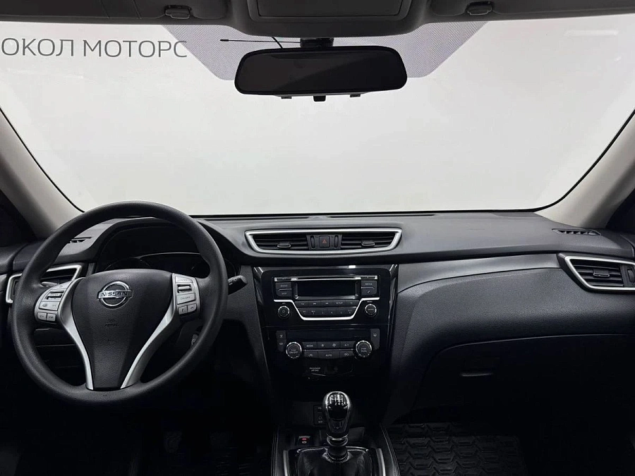 Nissan X-Trail, 2015г., передний привод, механика