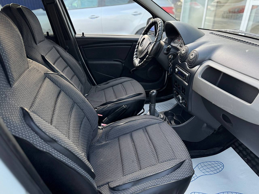 Renault Logan, 2010г., передний привод, механика