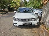 Volkswagen Tiguan, 2018г., передний привод, автомат