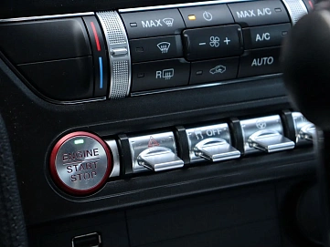 Ford Mustang, 2019г, задний привод, автомат