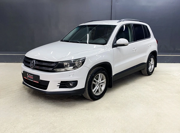 Volkswagen Tiguan, 2012г., полный привод, механика