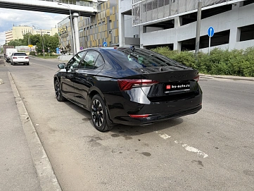 Skoda Octavia, 2021г., передний привод, автомат