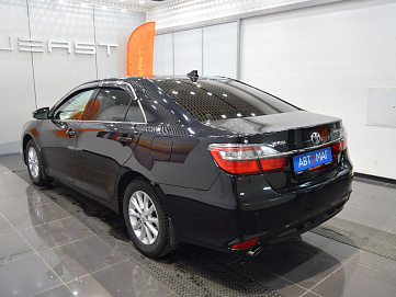 Toyota Camry, 2015г, передний привод, автомат