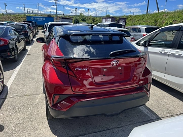 Toyota C-HR, 2020г, передний привод, вариатор