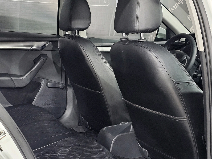 Skoda Octavia, 2018г., передний привод, автомат