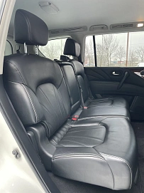 Infiniti QX80, 2017г, передний привод, автомат