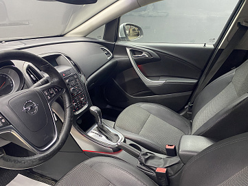 Opel Astra, 2013г, передний привод, автомат