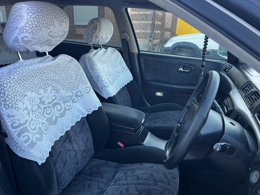 Toyota Mark II, 1999г., передний привод, автомат