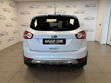 Ford Kuga, 2011г, передний привод, автомат