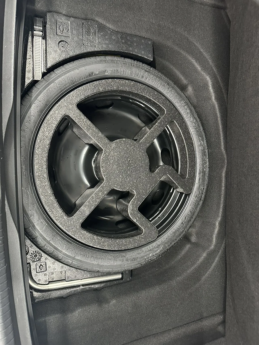 Volkswagen Golf, 2022г., передний привод, робот