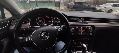 Volkswagen Passat, 2017г, передний привод, робот