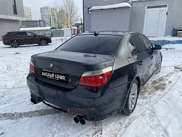 BMW 5 серии, 2003г, задний привод, автомат