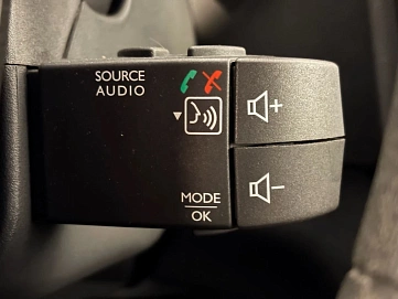 Renault Logan, 2021г, передний привод, автомат