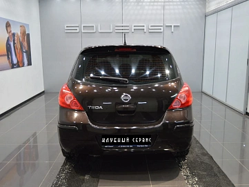 Nissan Tiida, 2013г, передний привод, автомат