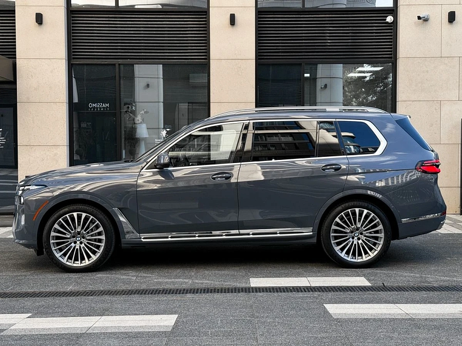 BMW X7, 2022г., полный привод, автомат
