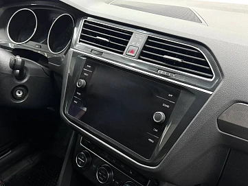 Volkswagen Tiguan, 2020г, полный привод, робот
