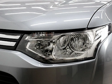 Mitsubishi Outlander, 2013г, передний привод, вариатор