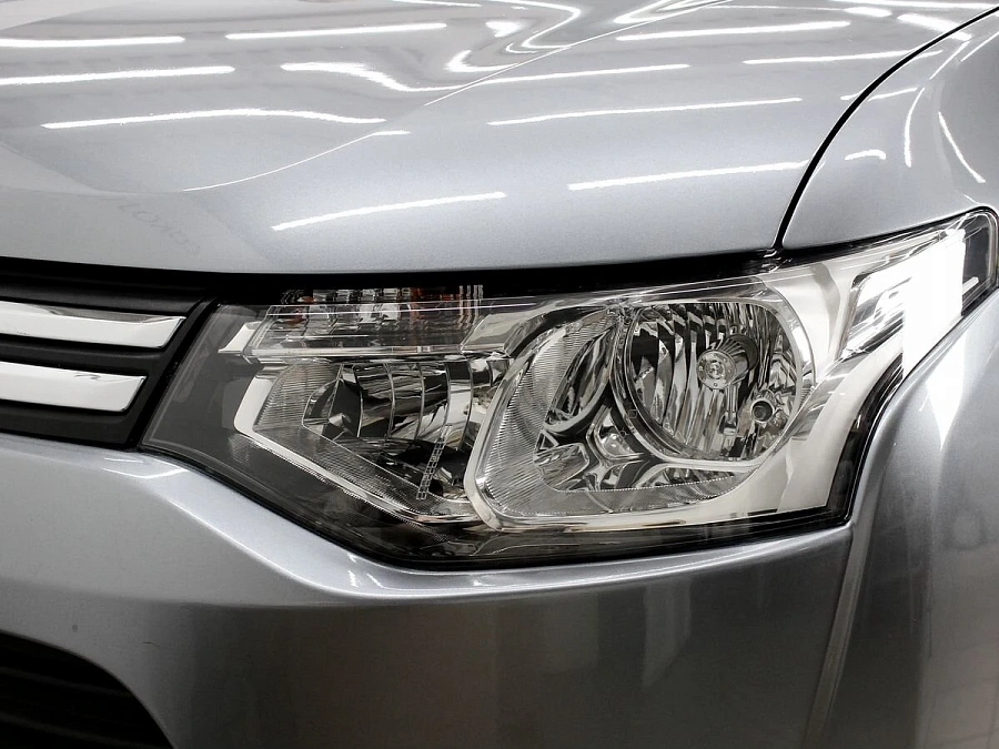 Mitsubishi Outlander, 2013г., передний привод, вариатор