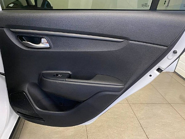 Kia , 2021г., передний привод, автомат