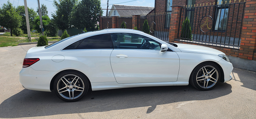 Mercedes-Benz E-Класс, 2015г., задний привод, автомат