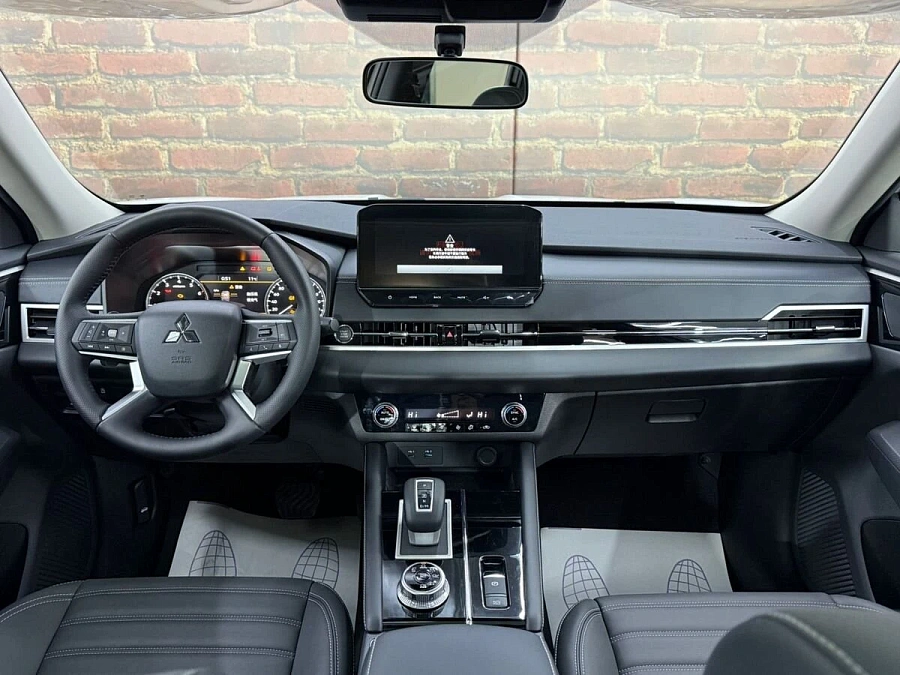 Mitsubishi Outlander, 2023г., полный привод, вариатор