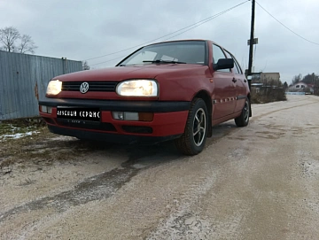 Volkswagen Golf, 1991г, передний привод, механика