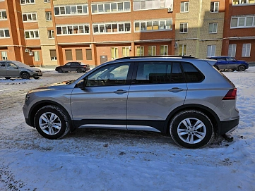 Volkswagen Tiguan, 2019г, полный привод, робот