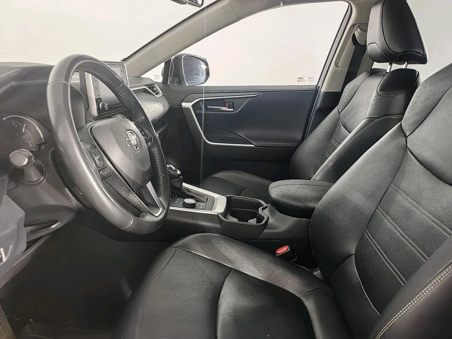 Toyota RAV4, 2021г., полный привод, автомат